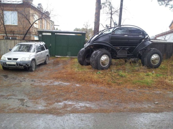 Giant Russian Car 2 700x524 Ένα τεράστιο αυτοκίνητο από τη Ρωσία