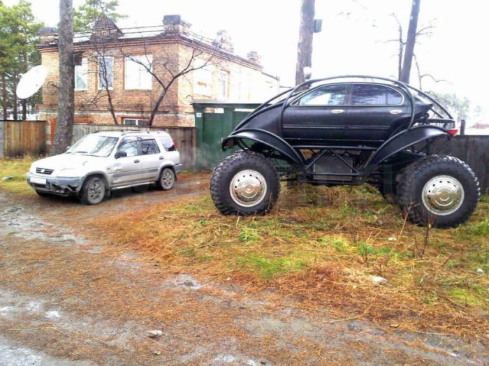 Giant Russian Car 4 700x524 Ένα τεράστιο αυτοκίνητο από τη Ρωσία