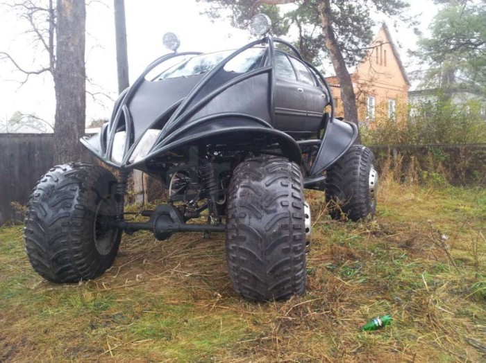 Giant Russian Car 5 700x524 Ένα τεράστιο αυτοκίνητο από τη Ρωσία