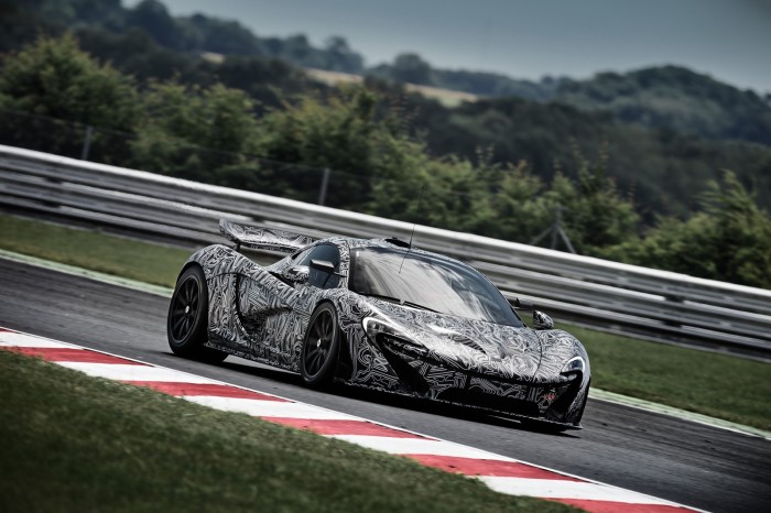 P1 GTR Snetterton 0727a 700x466 H McLaren P1 GTR Design Concept κάνει ευρωπαϊκό ντεμπούτο