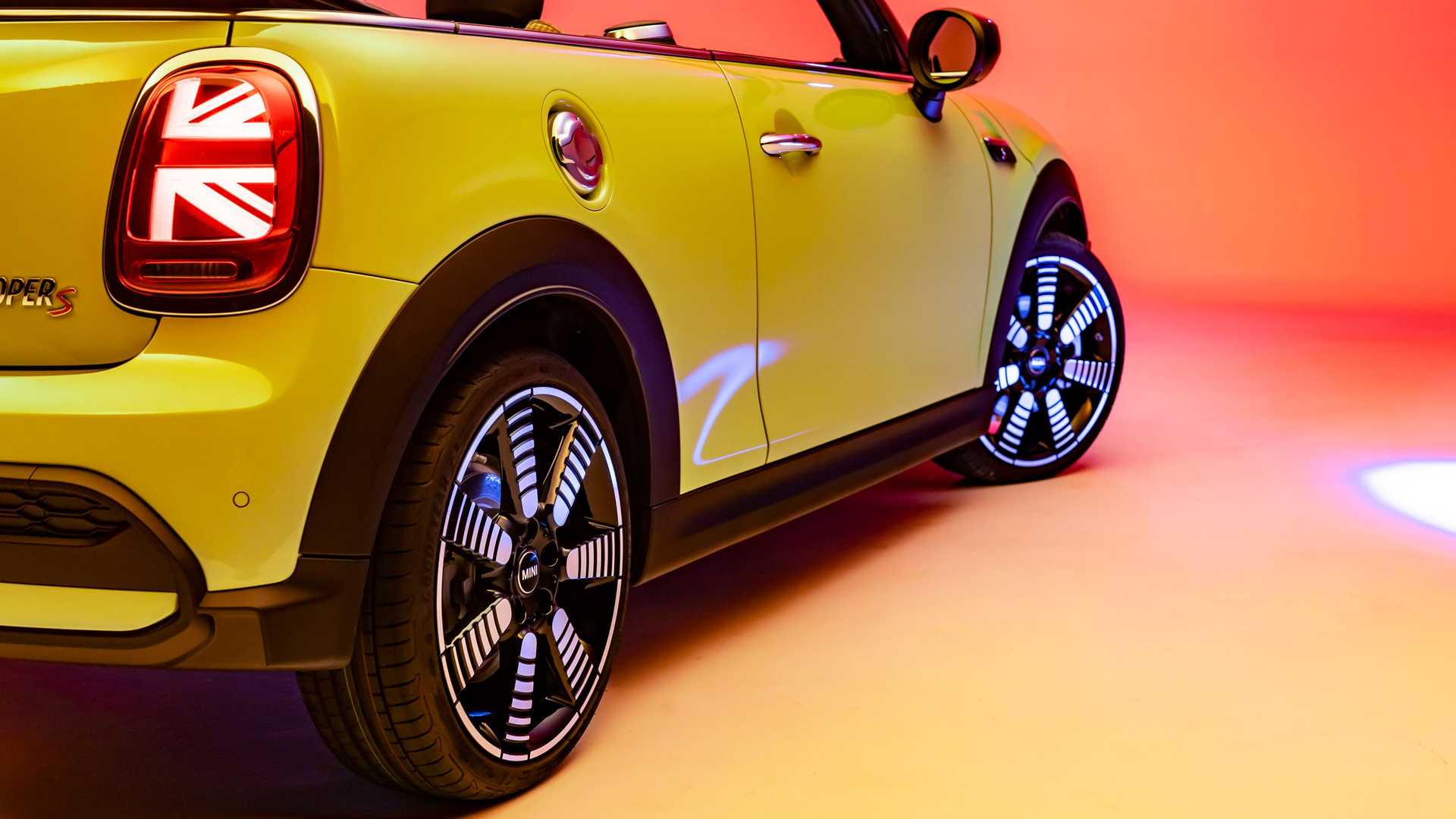Sometimes Blonde: Mini Cooper tuned by CoverEFX 252HP