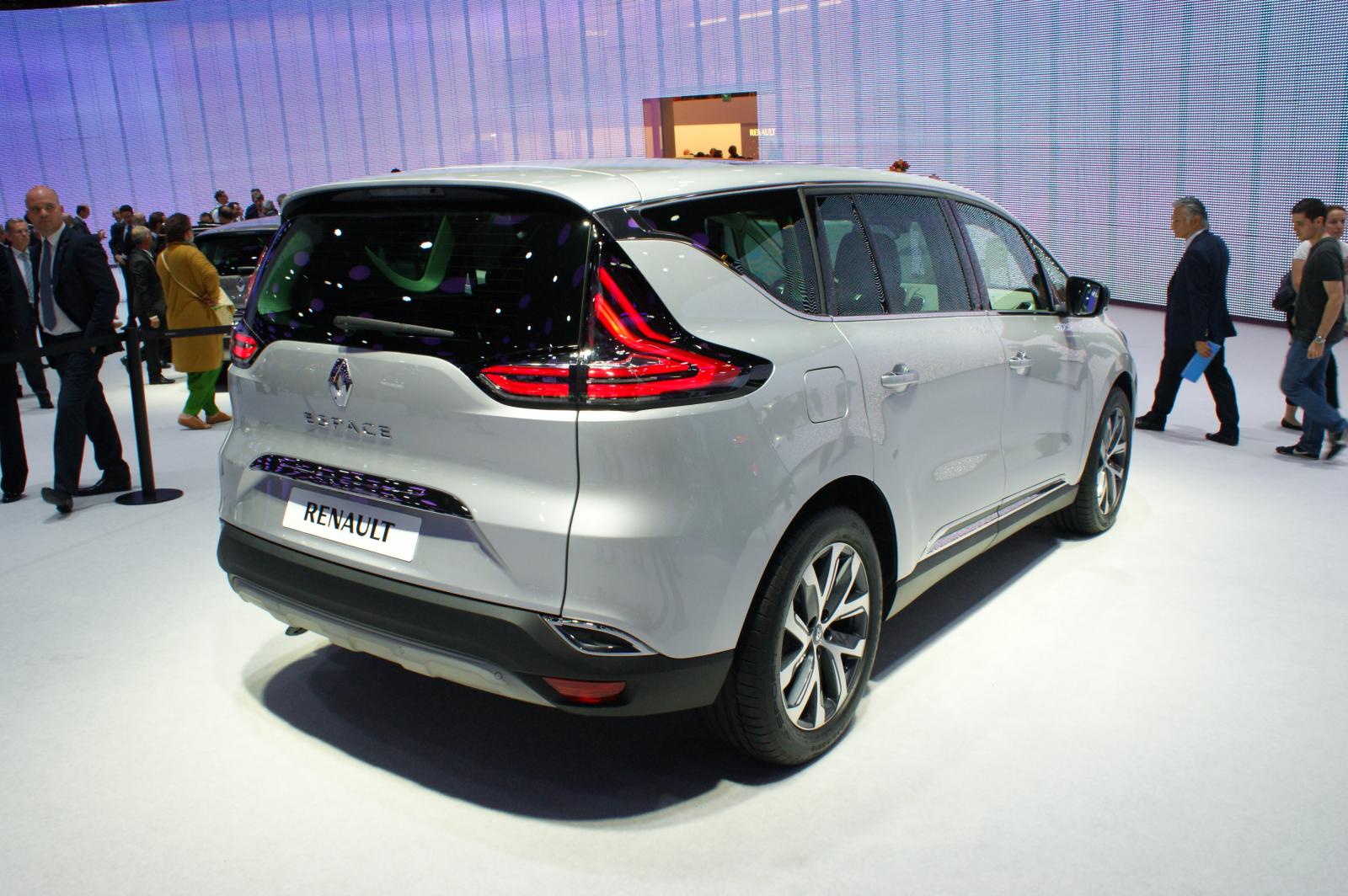 Renault espace. Renault Espace 2014. Рено Эспейс 5 новый. Рено минивэн Эспейс 2015. Эспейс Рено 2012.