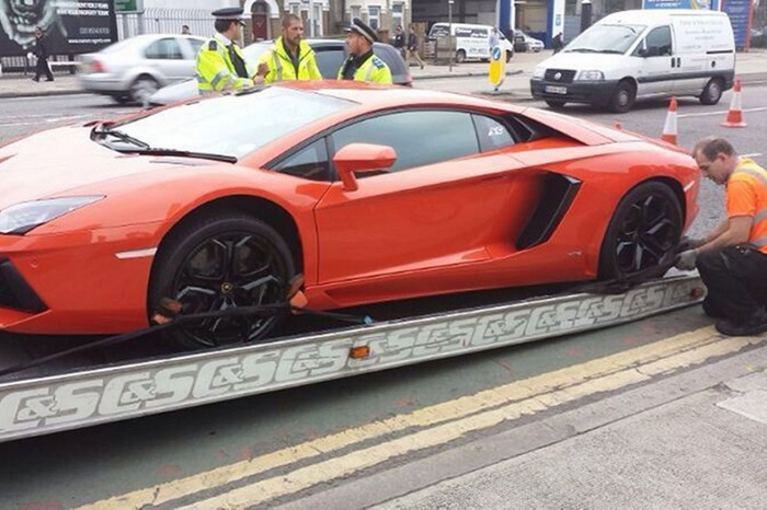 Lamborghini Aventador seized in crackdown (3)